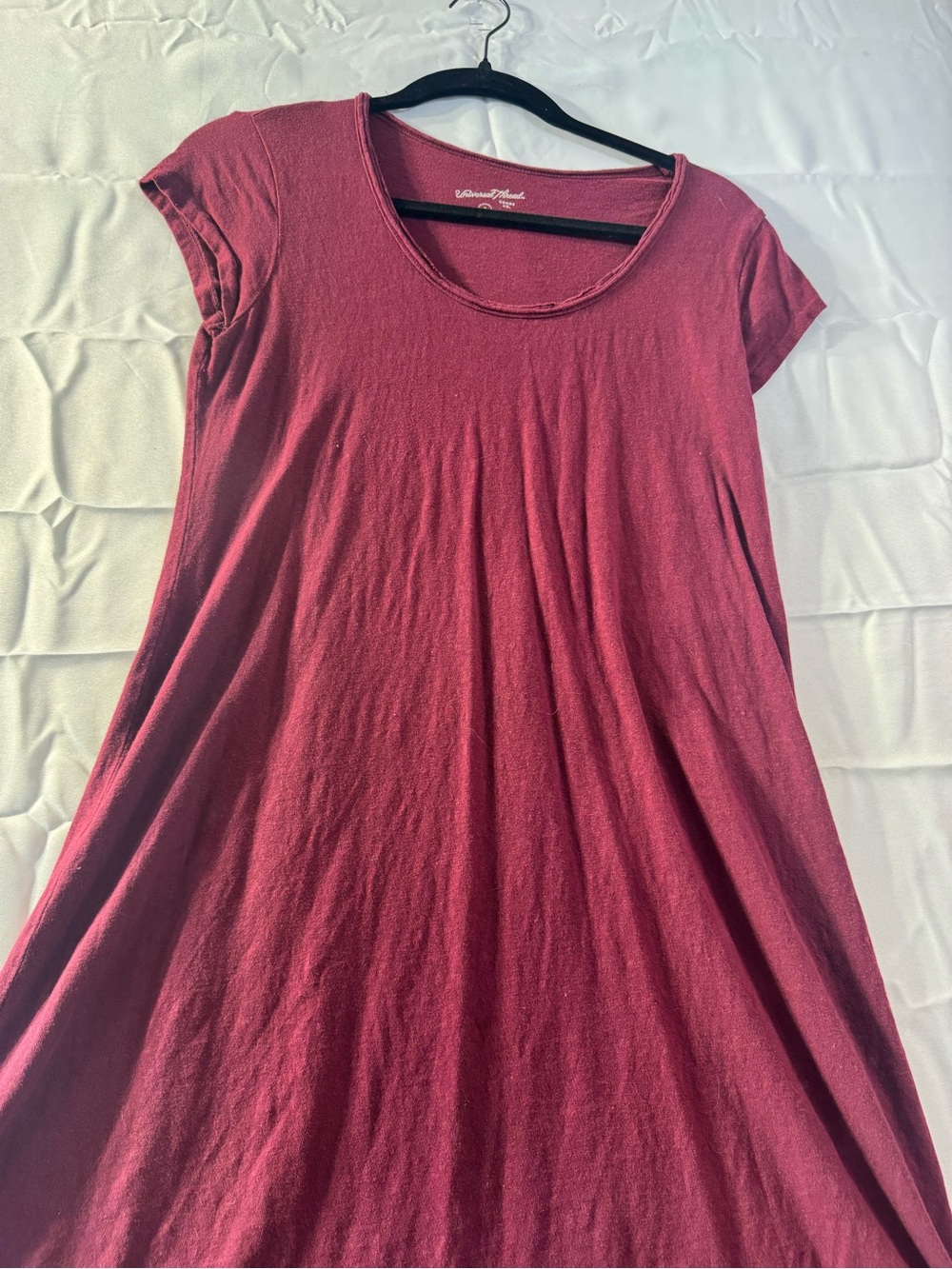Universal Thread Small Short Sleeve Scoop Neck Dress in Berry Rose